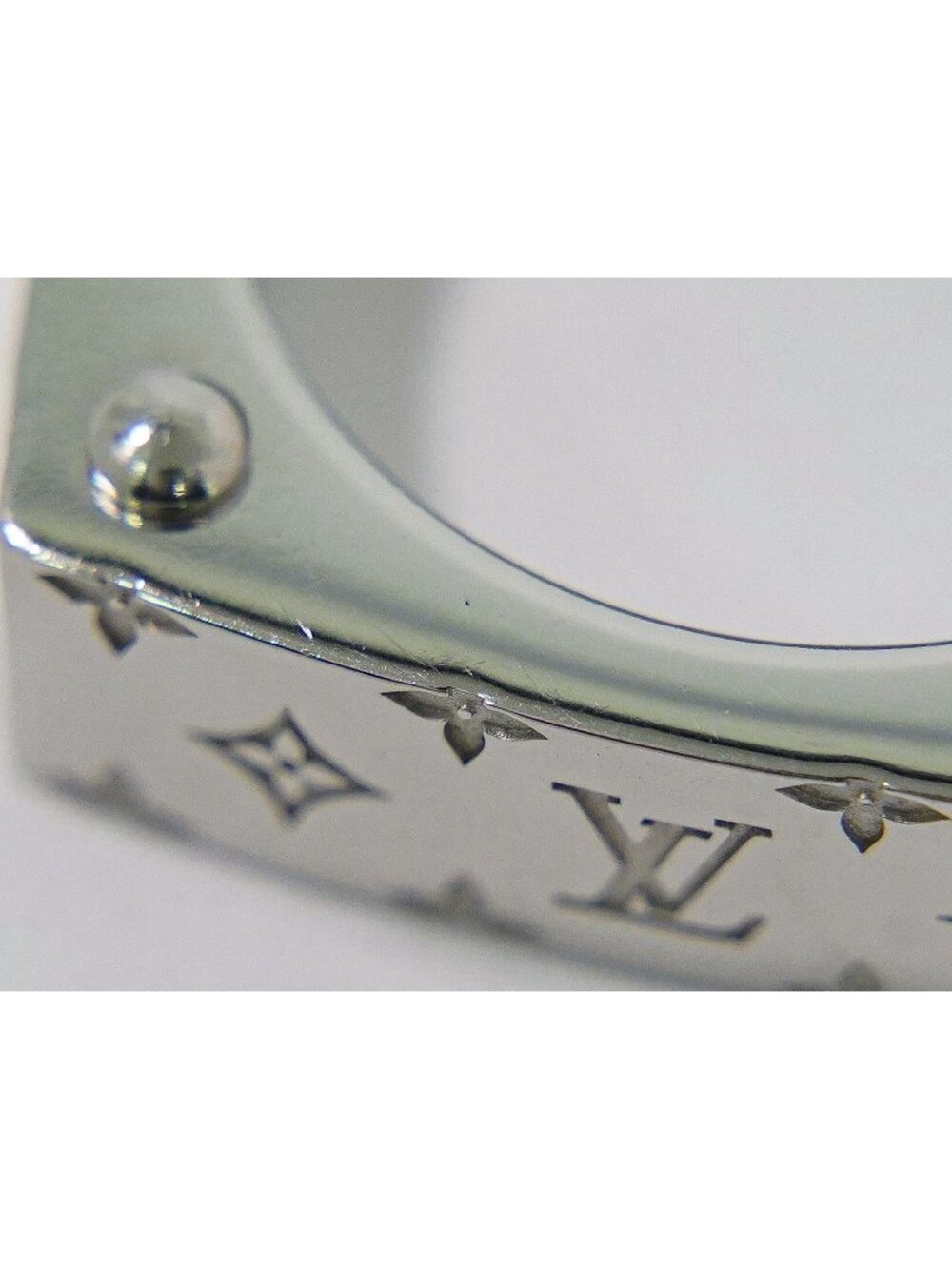Louis Vuitton LV Ring Monogram Gold M Metal Silver - Picture 8 of 10